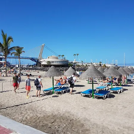 Borinquen Only 280 Meters To The Beach, Balcony With Sea View, Heated Pool, Wifi Appartement Playa de las Américas