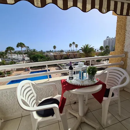 Borinquen Only 280 Meters To The Beach, Balcony With Sea View, Heated Pool, Wifi * Playa de las Américas
